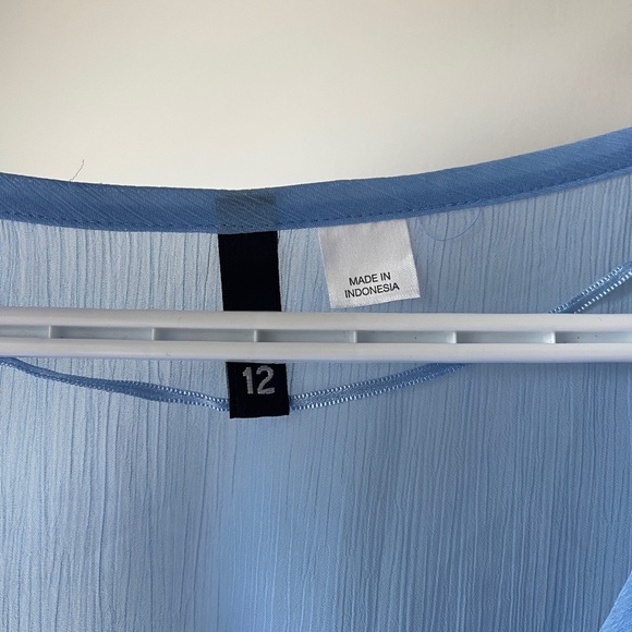 H&M Blue Ruffled Blouse Size 12 - Picture 2 of 5